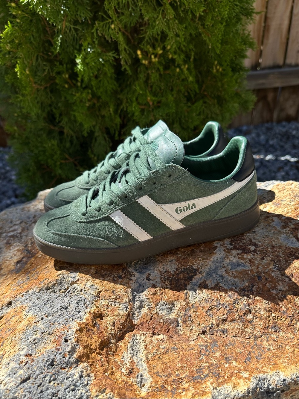 Gola Evergreen & White Suede Classic Viper - Picture 1 of 6